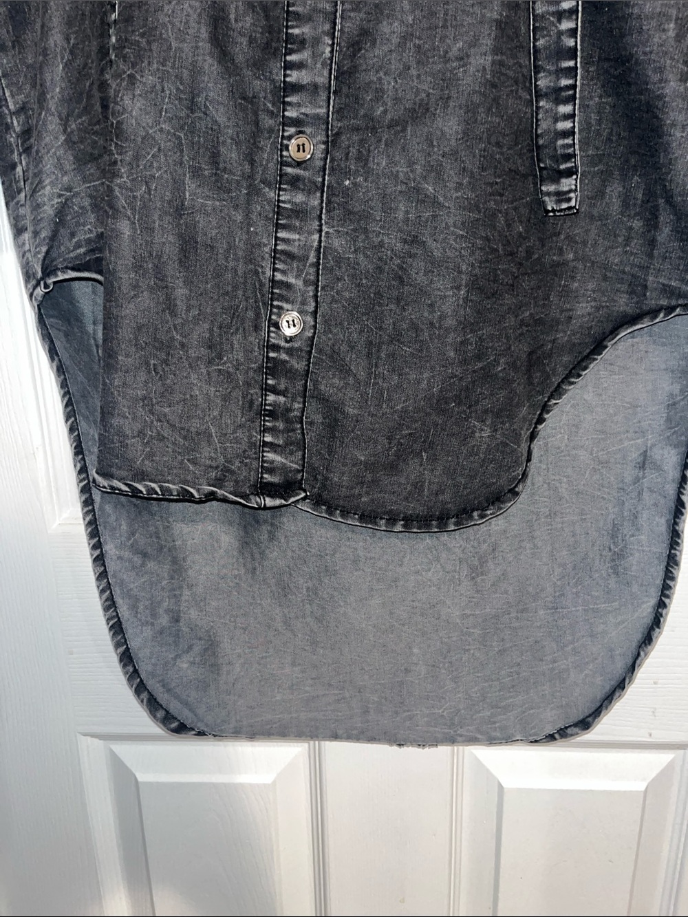 Women’s Top - Picture 4 of 6